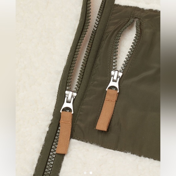 NWT H&M Faux Shearling Vest - Picture 2 of 7